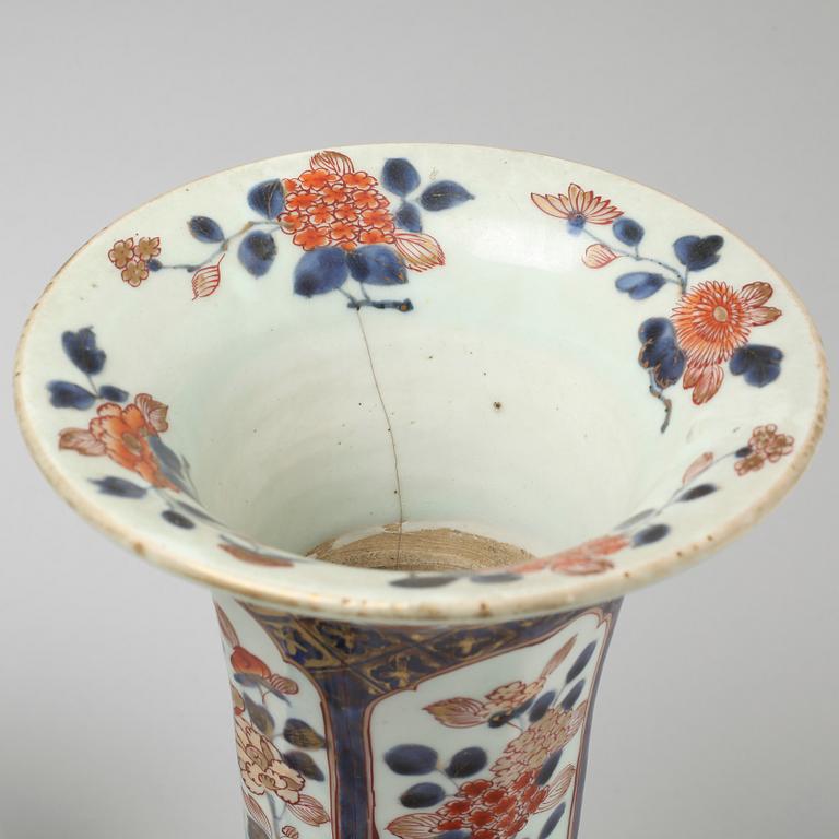 10 pieces of porcelain items from Japan, 20th century.