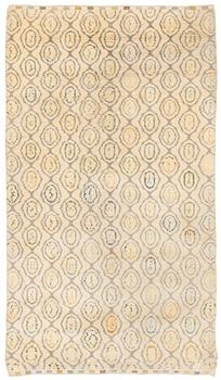 461. Ingrid Hellman-Knafve, rug, 'Lökar', knotted pile, 324 x 185.5 cm, signed IH-53.