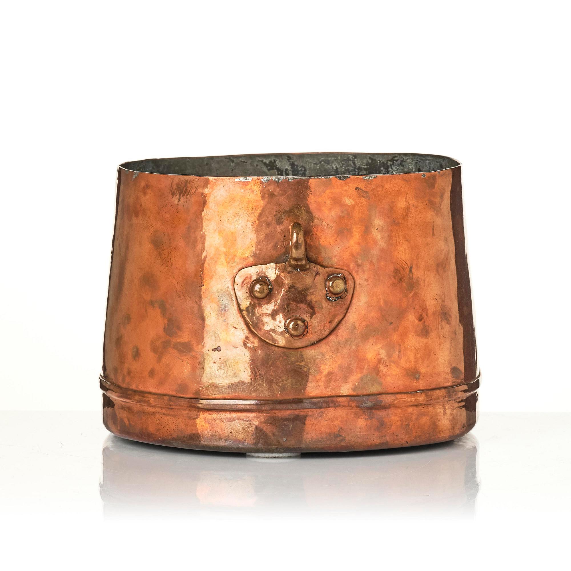 A copper cauldron from Gustav III:s household, dated 1788.