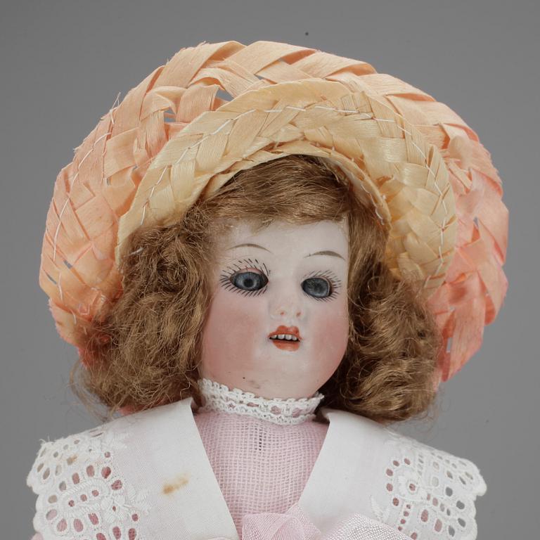 FLICKDOCKA. Biskvi. Schoenau & Hoffmeister 1909, Tyskland 1900-talets början.