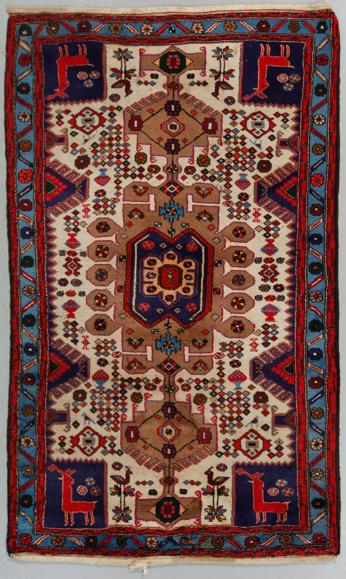MATTA, orientalisk, 1900-talets slut, ca 205 x 125 cm.