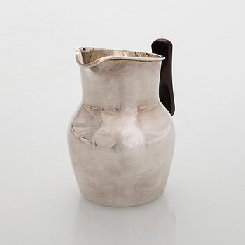 Tapio Wirkkala, a silver and teak cream jug and sugar bowl, Kultakeskus, Hämeenlinna 1959.