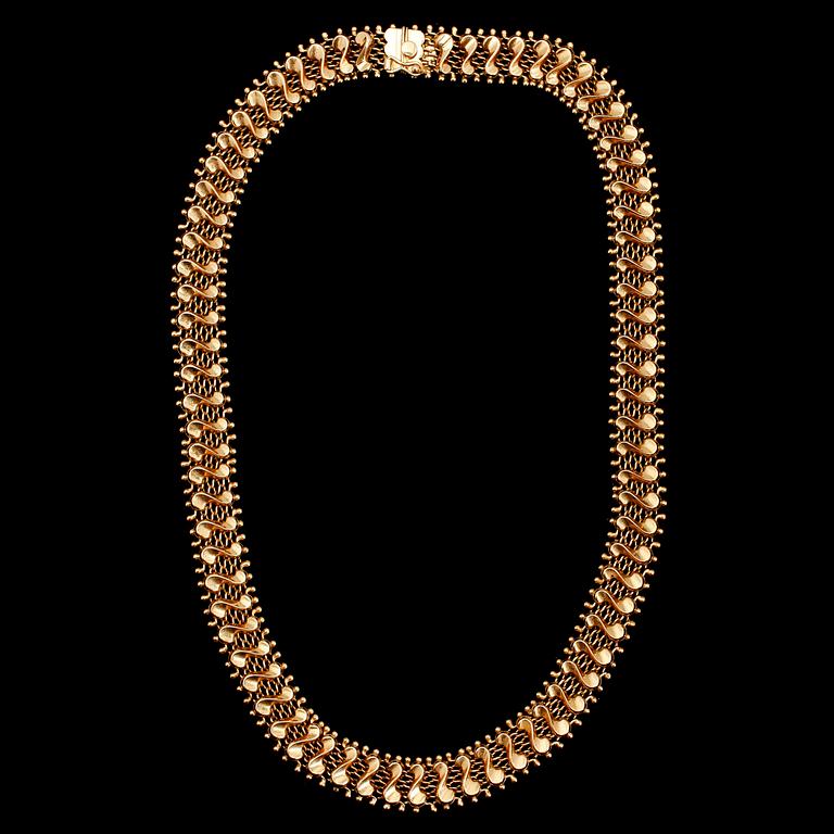COLLIER, 18 k guld. Vikt ca 41 g.