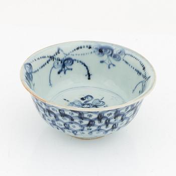 A blue and white bowl, Ming dynasty (1368-1644).