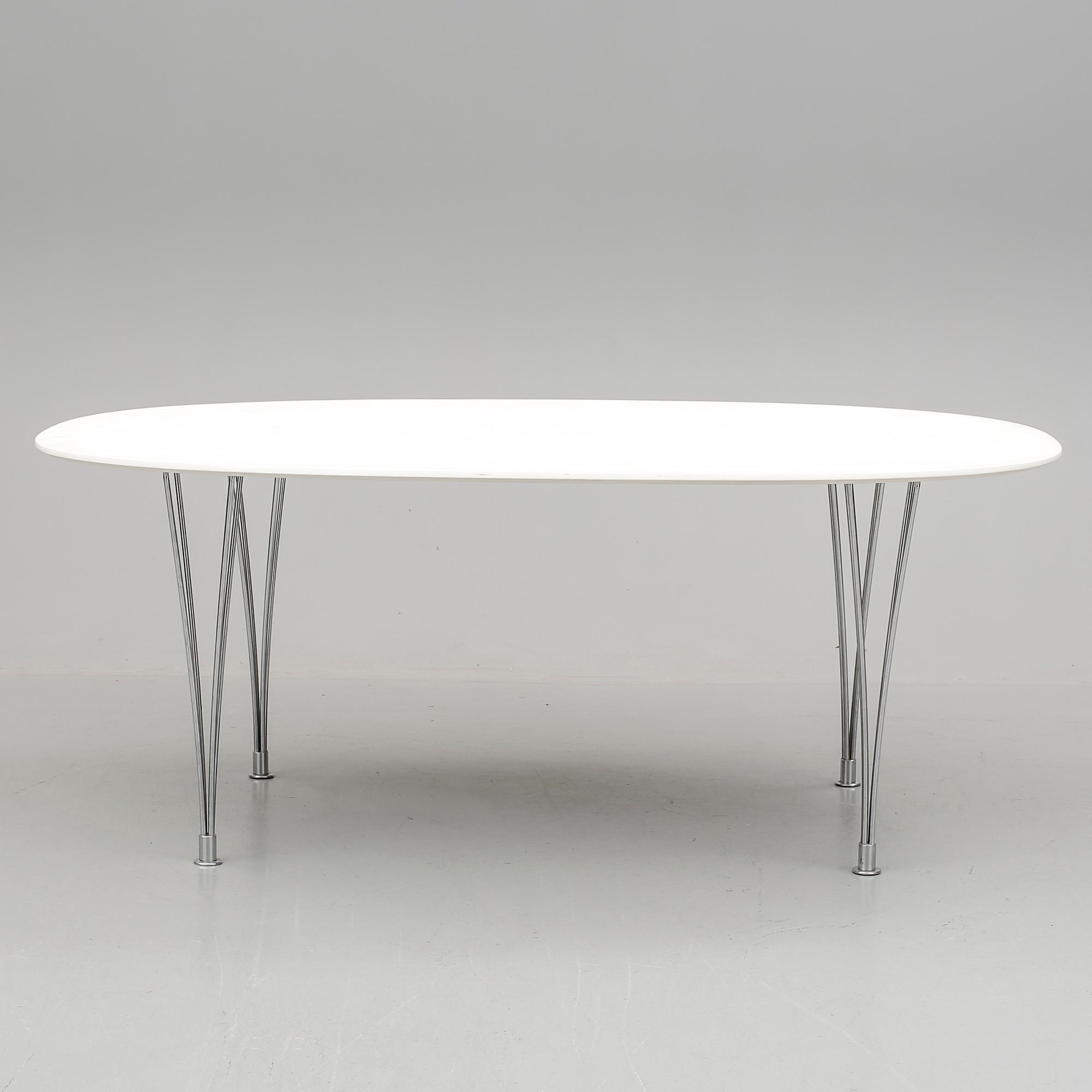 BORD, "Superellips", Bruno Mathsson och Piet Hein, Fritz Hansen, Danmark, 1900-talets andra hälft.