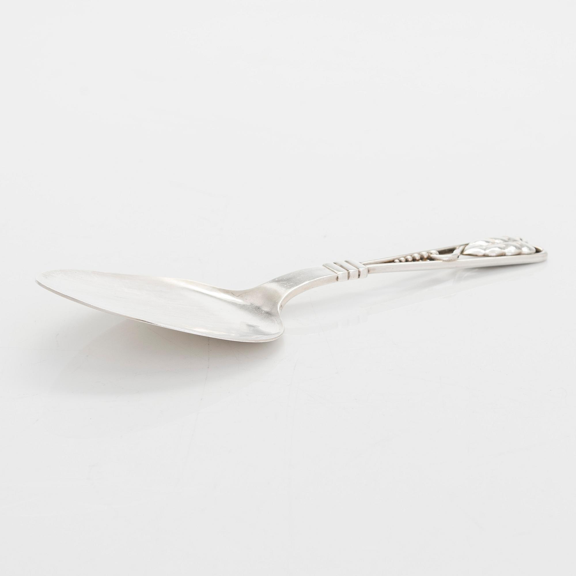 Georg Jensen, an early 20th-century silver server, 1904-1908. Model G.I. 71.