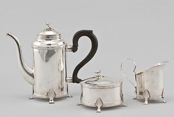 KAFFESERVIS, 3 delar, silver, HÅBE, Göteborg, 1938 respektive 1947. Total vikt 1 200 g.