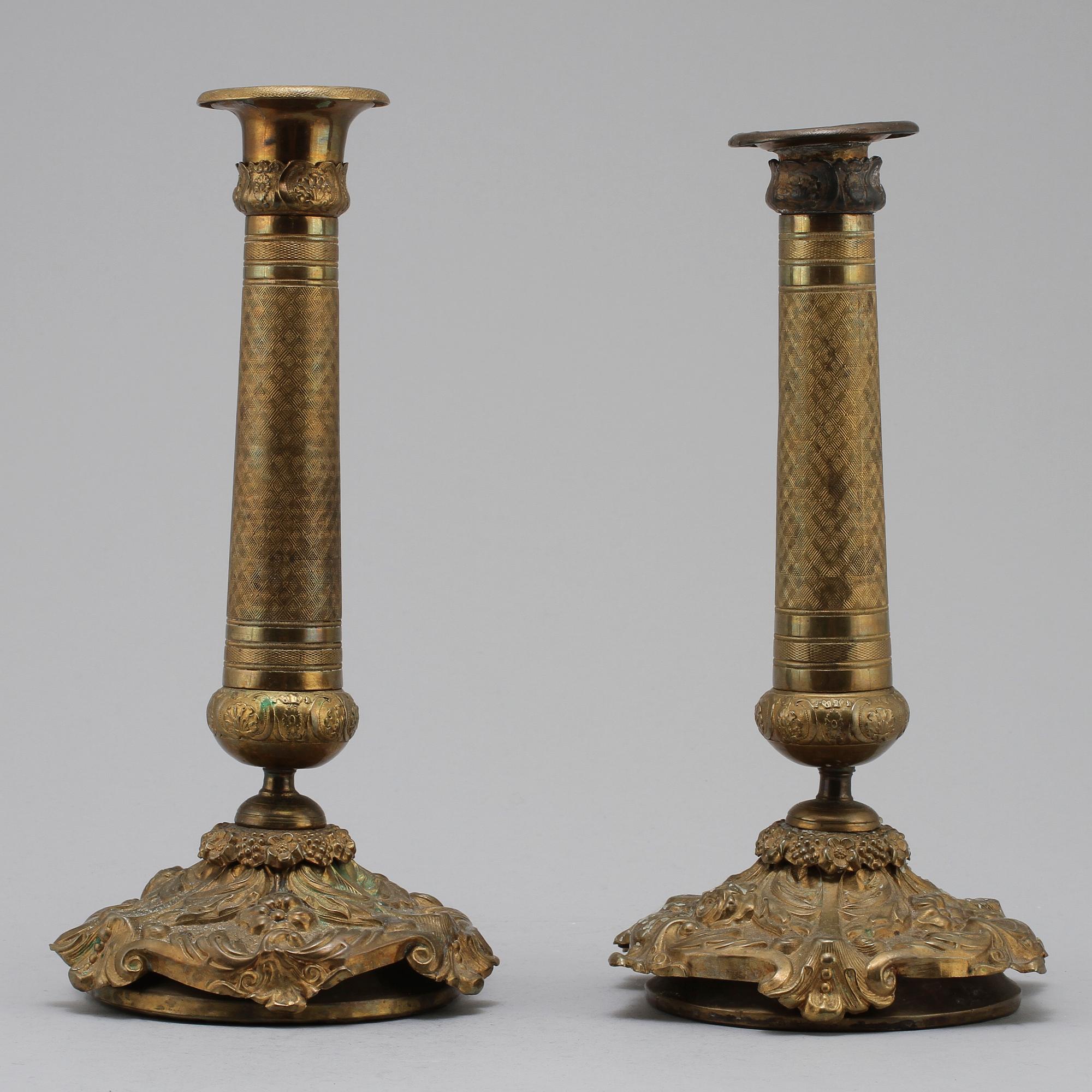 LJUSSTAKAR, ett par, senempire, 1800-talets andra kvartal.