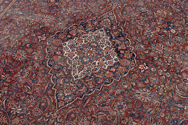 Matta, orientalisk, ca 348 x 256 cm.