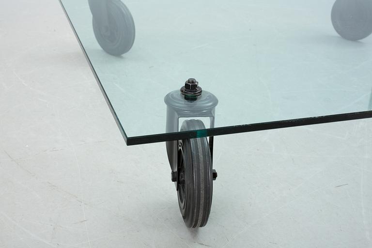 SOFFBORD, "Tavolo con Ruote", Gae Aulenti, Fontana Arte, Italien.