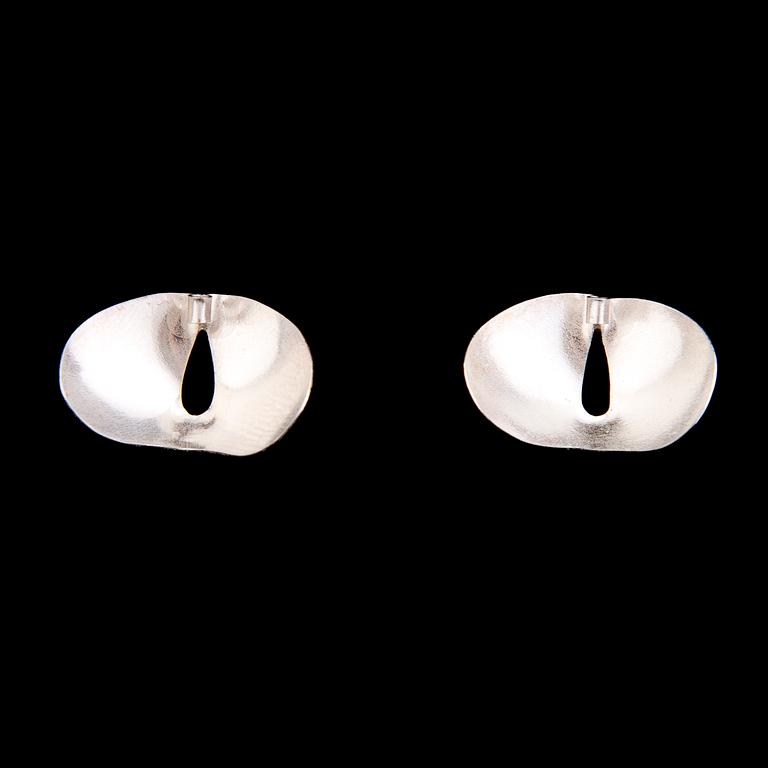 INNI PÄRNÄNEN, ARMBAND och ÖRHÄNGEN, silver, 2000.