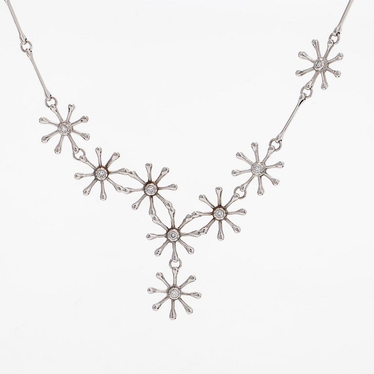 Kalevala Koru, collier, "Polaris", 18K vitguld och briljantslipade diamanter, Kirsti Doukas, 2006.