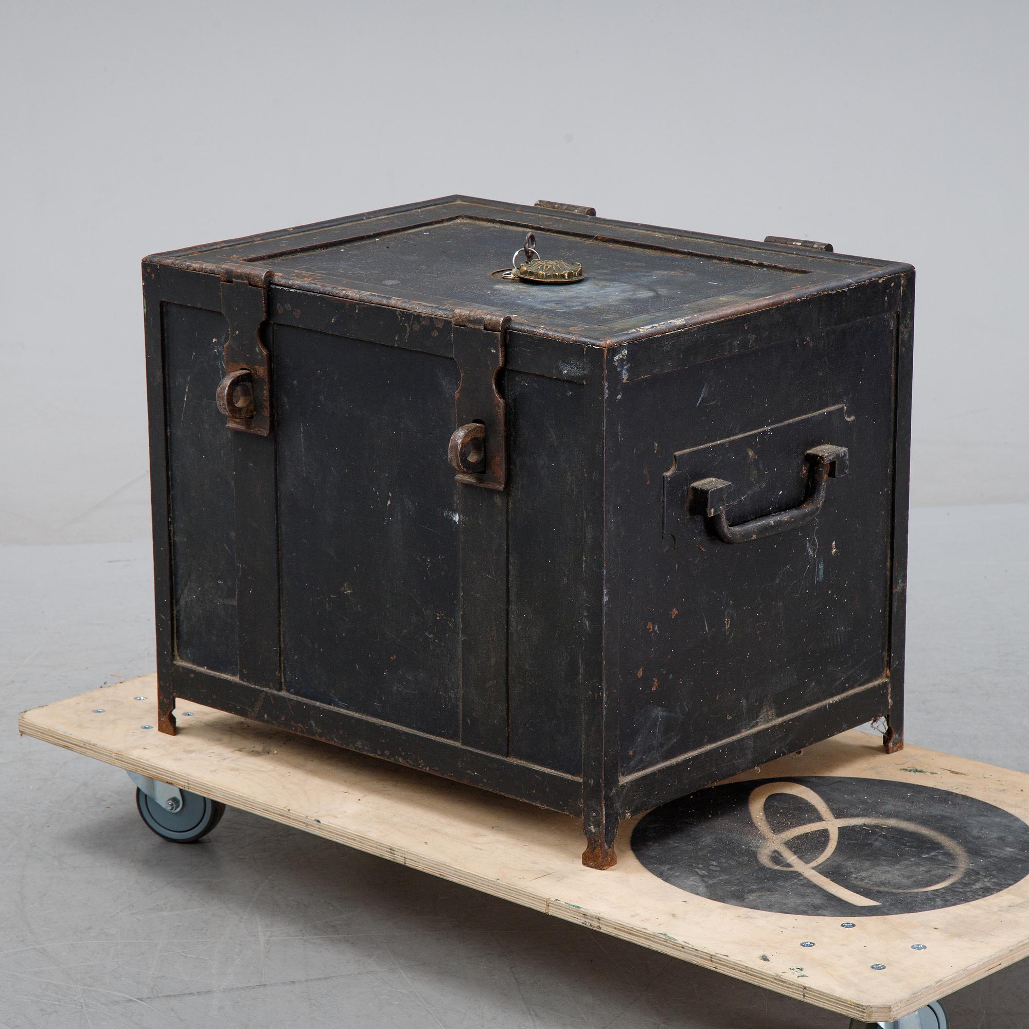 A cast iron chest/safe, late 19th Century.