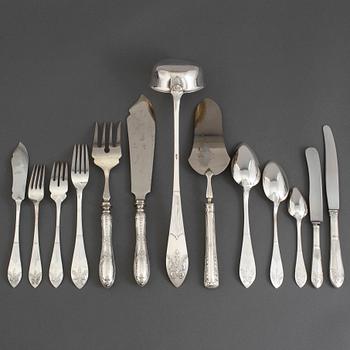 JÜLIIS BLÜM (1873-1932), Riga, bestickservis, silver, 100 delar, med monogram.