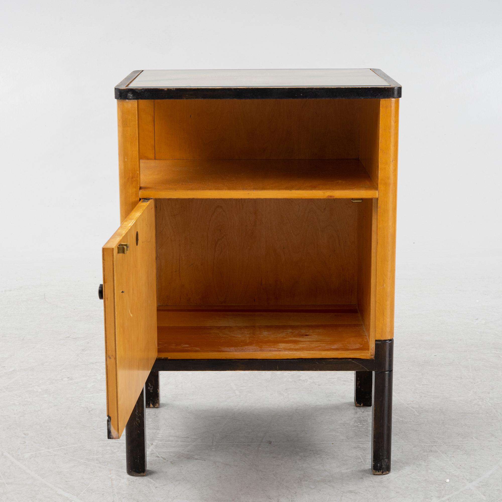 A model 'Ideal' birch bedside table, Nordiska Kompaniet, 1939.