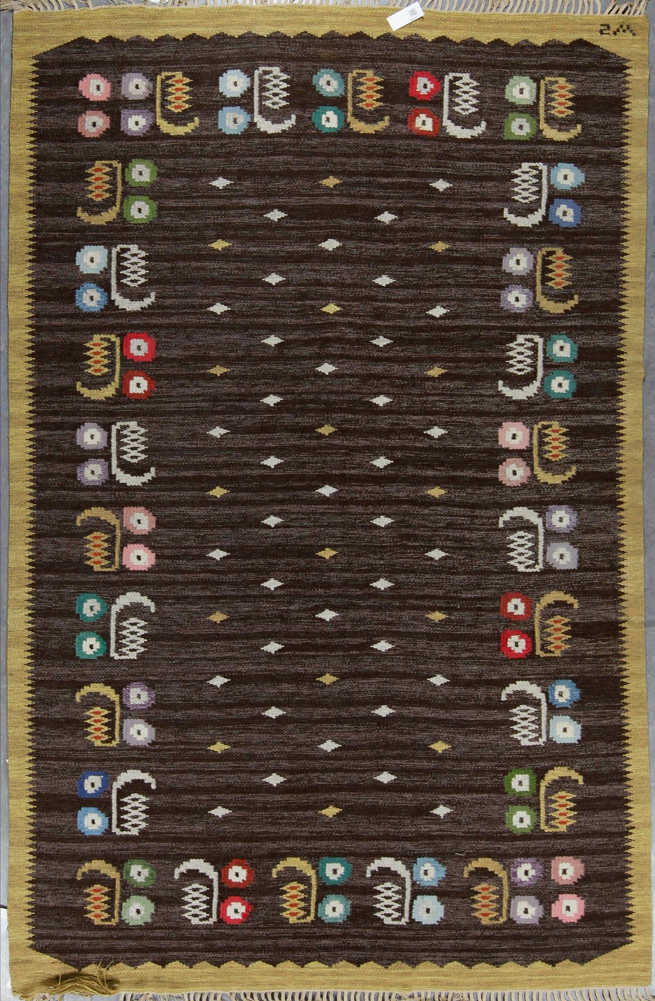 MATTA, rölakan, Sofia Widén, sign SW, omkring 1900-talets mitt 206x193 cm.
