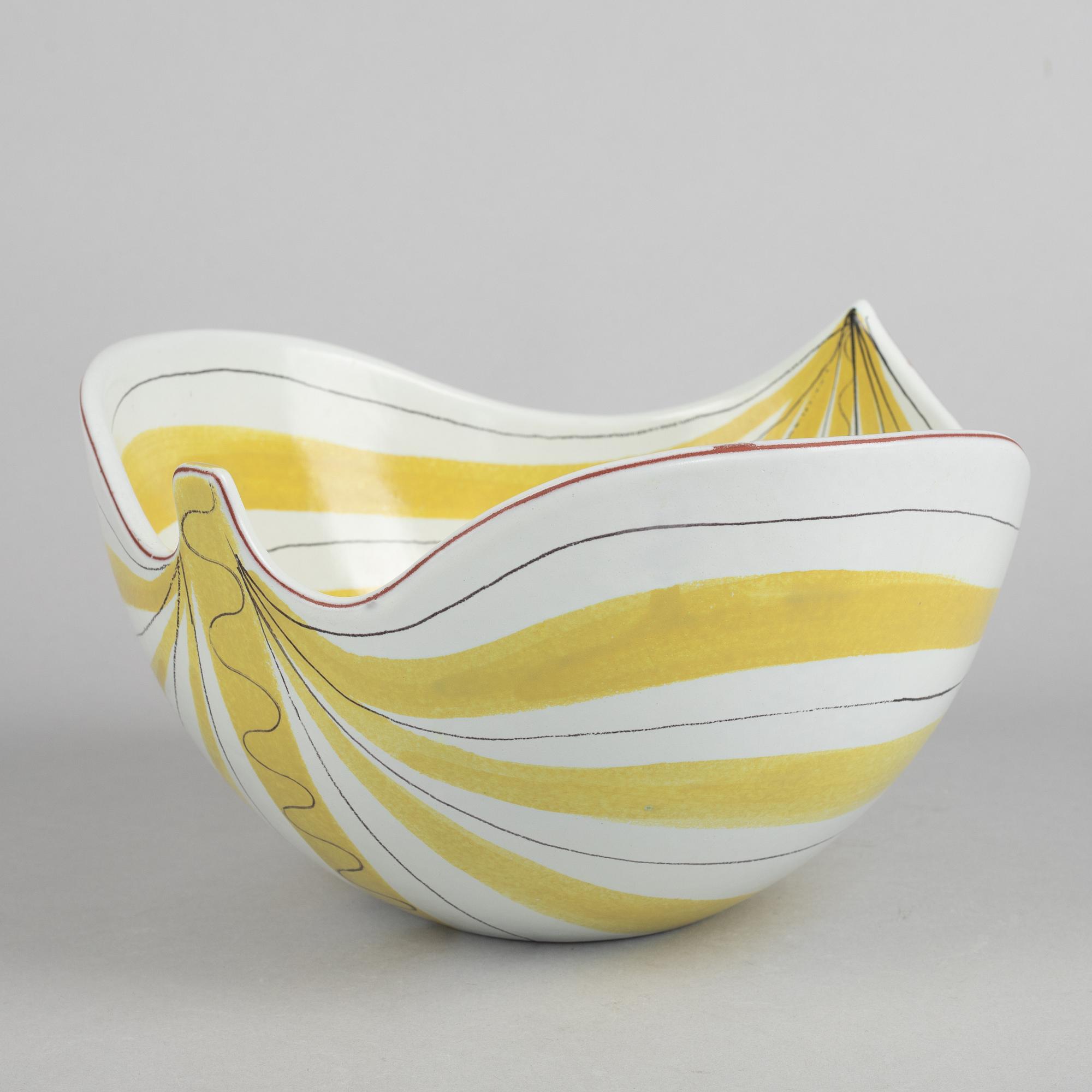 Stig Lindberg, a faience bowl, Gustavsbergs studio 1940-50s.