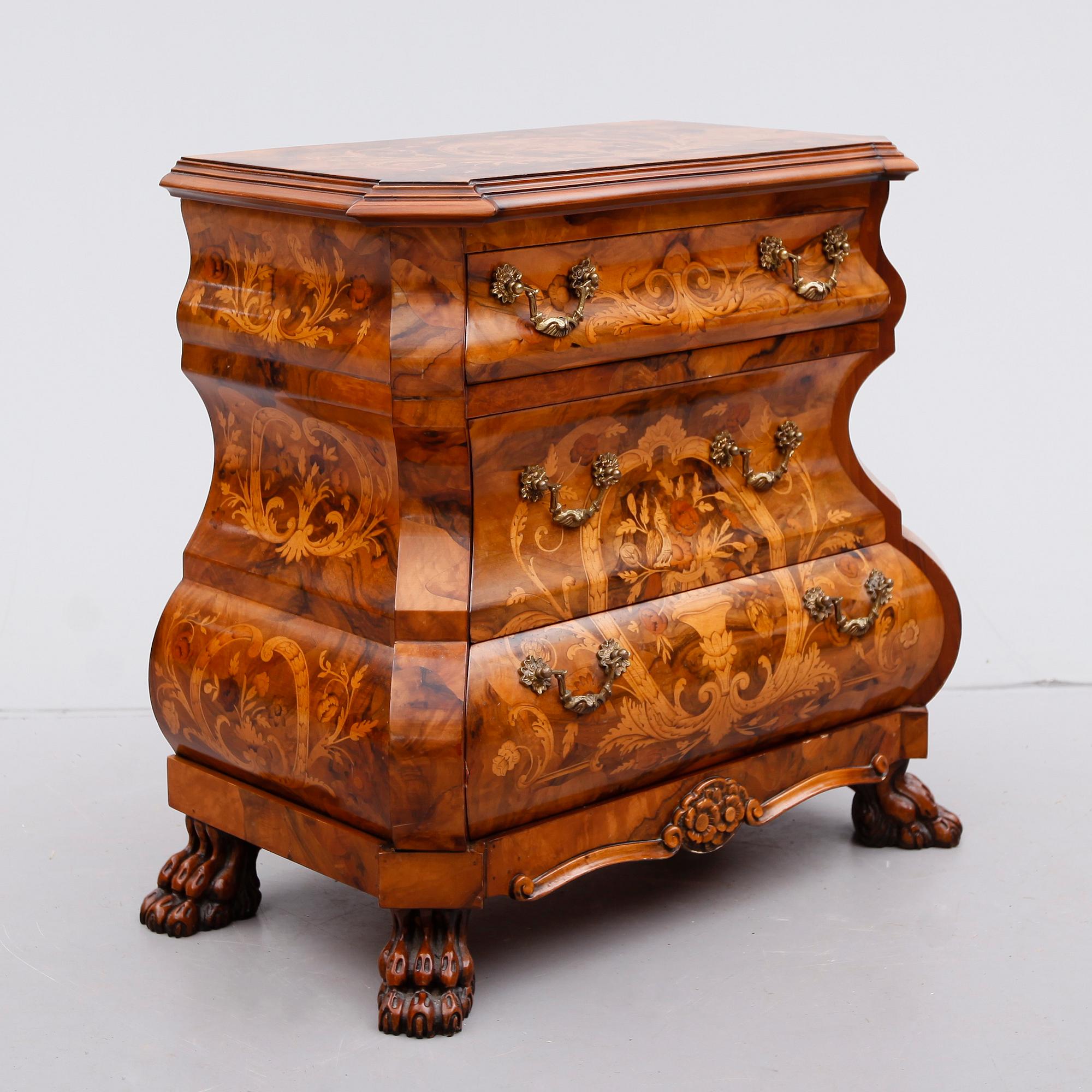 BYRÅ, barockstil, 1900-talets andra hälft.