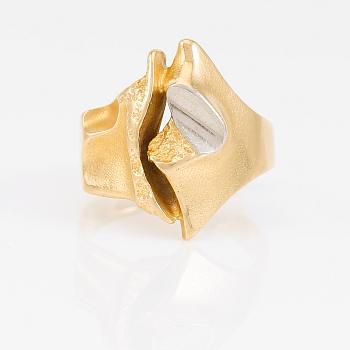 RING, 18K guld/vitguld, Björn Weckström, Lapponia, Finland, 1997. Vikt ca 7 gram.