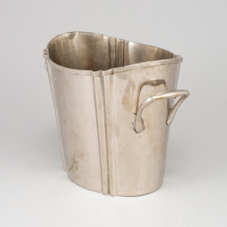 A 20th century plate champagne cooler.