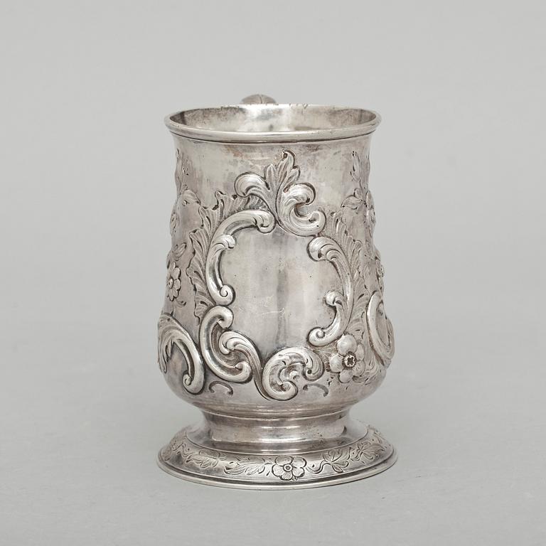 MUGG, silver, John Langland, Newcastle, (1770-71). C:a 340 g.