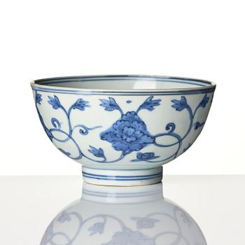 A blue and white 'floral' bowl and a dish, Ming dynasty, Jiajing (1522-1566).