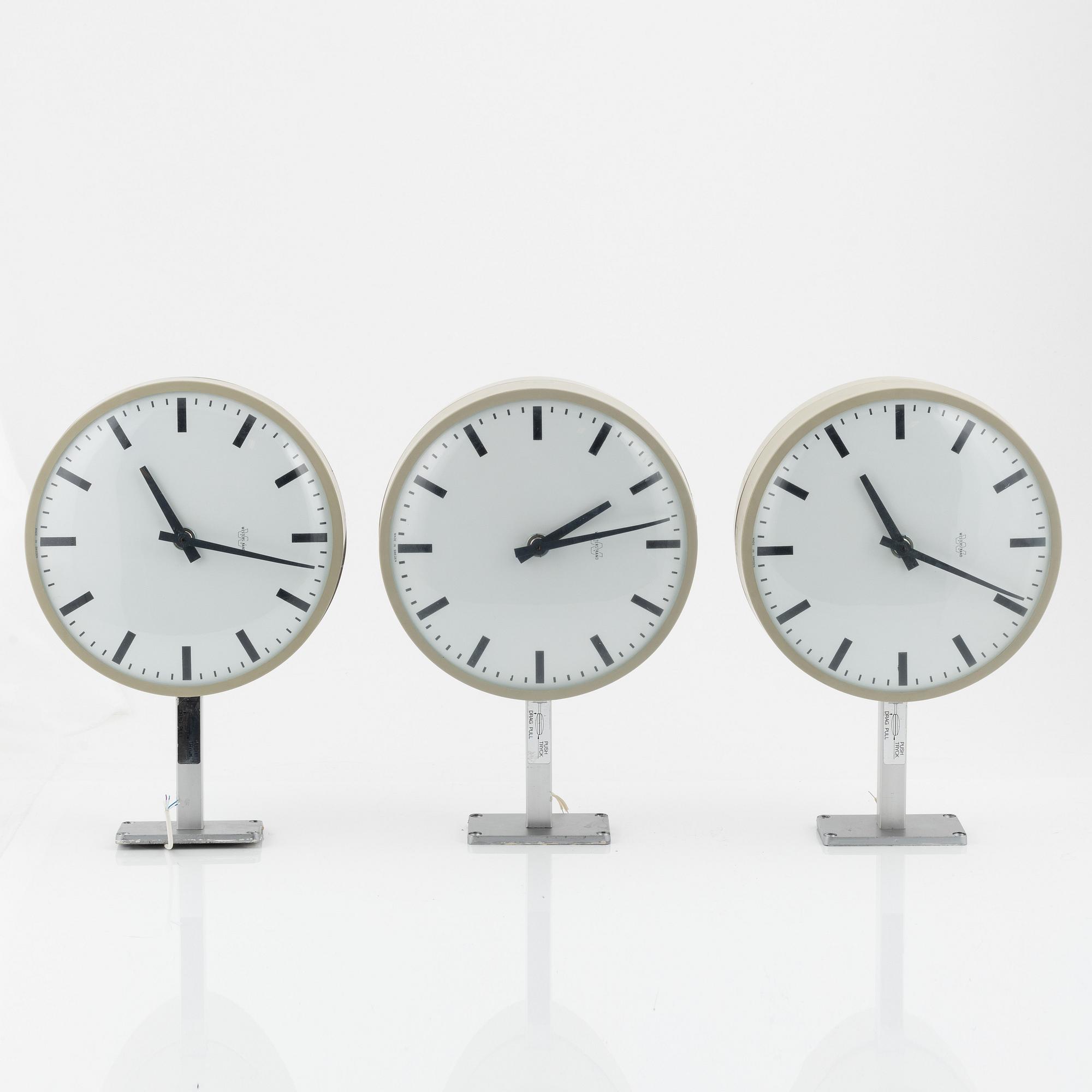 3 wall clocks, Töreboda, Sverige 20th Century.