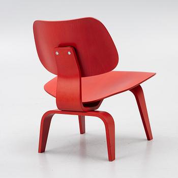 Charles & Ray Eames, a 'Plywood Group LCW Lounge Chair', Vitra, 2014.