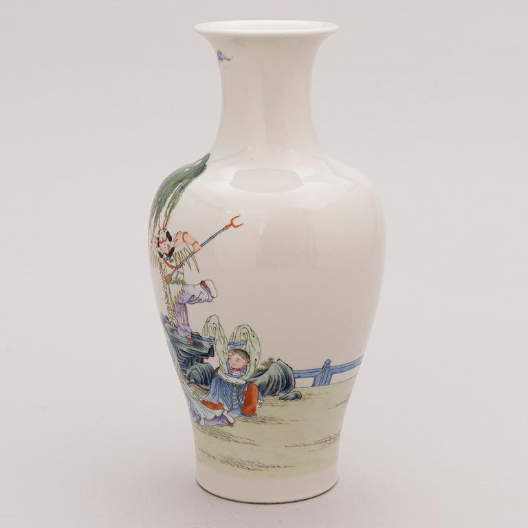 A mid 20th century Chinese vase.