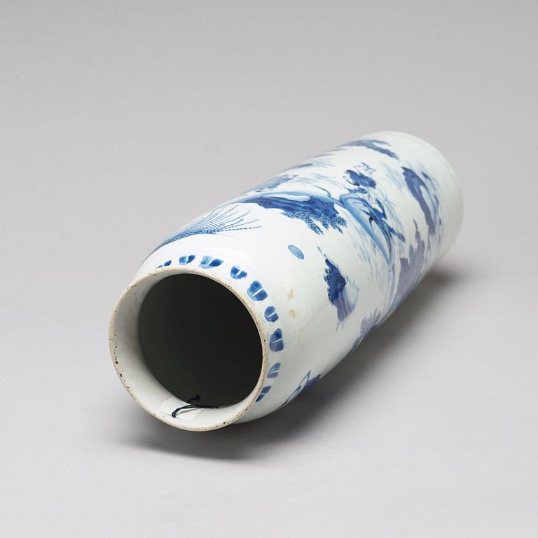 A blue and white Transitional "Rolwagen" vase, 17th Century.
