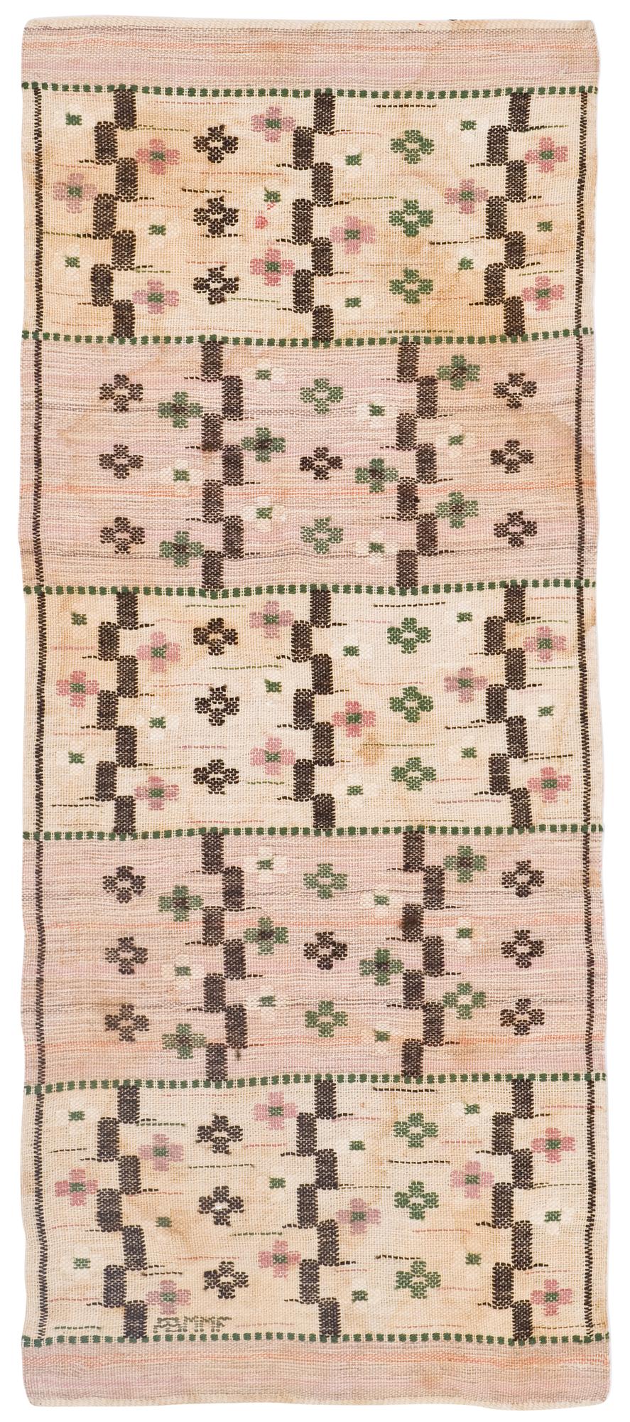 VÄVNAD. "Slån". Inplock på linnebotten. 96 x 41 cm. Signerad AB MMF (AB Märta Måås-Fjetterström).