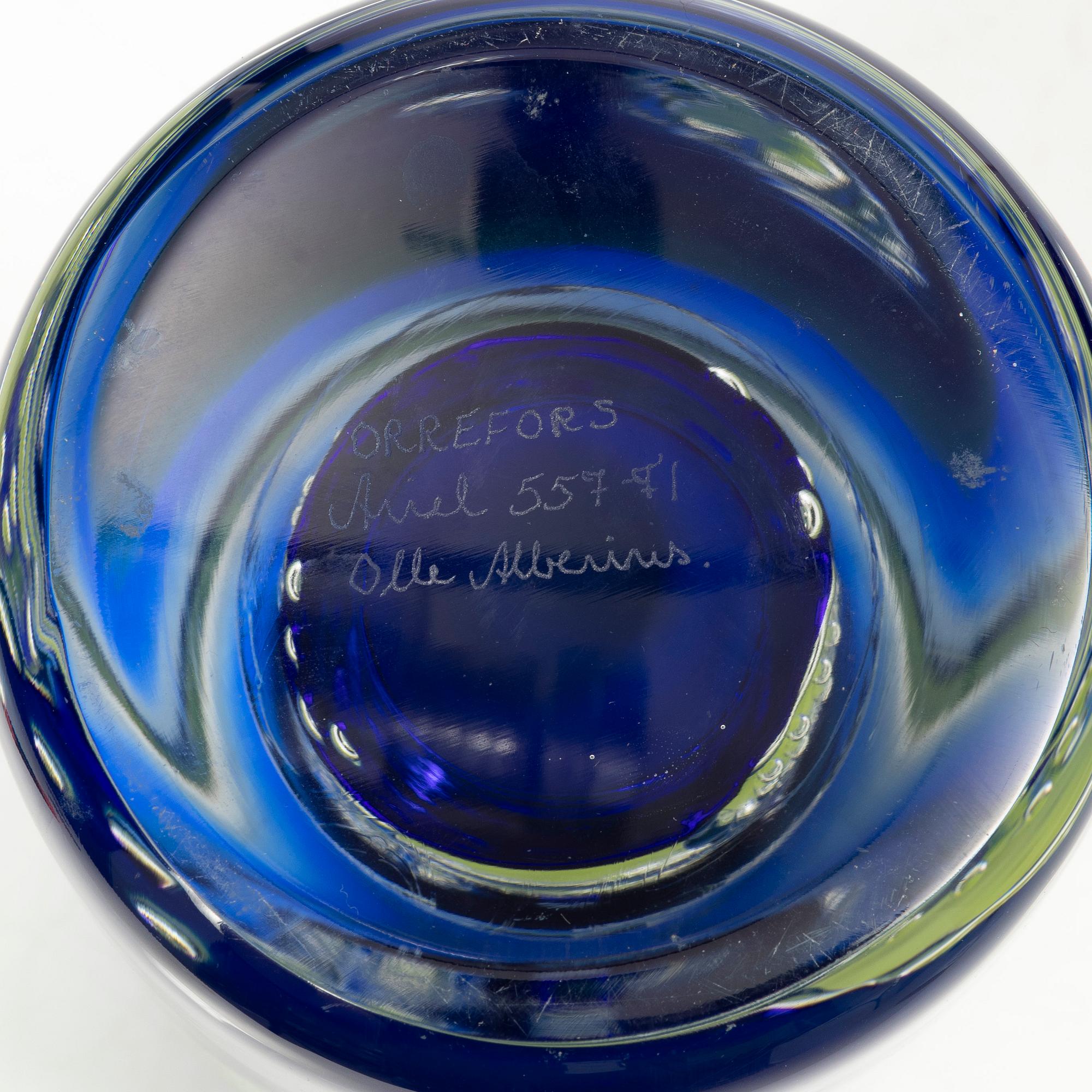 Olle Alberius, an Ariel glass vase, Orrefors, 1980's.