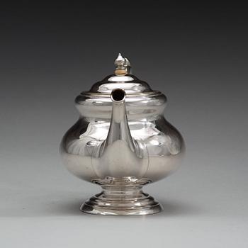 MICHAEL PEIPPO, S:t Petersburg 1859, tekanna, silver.