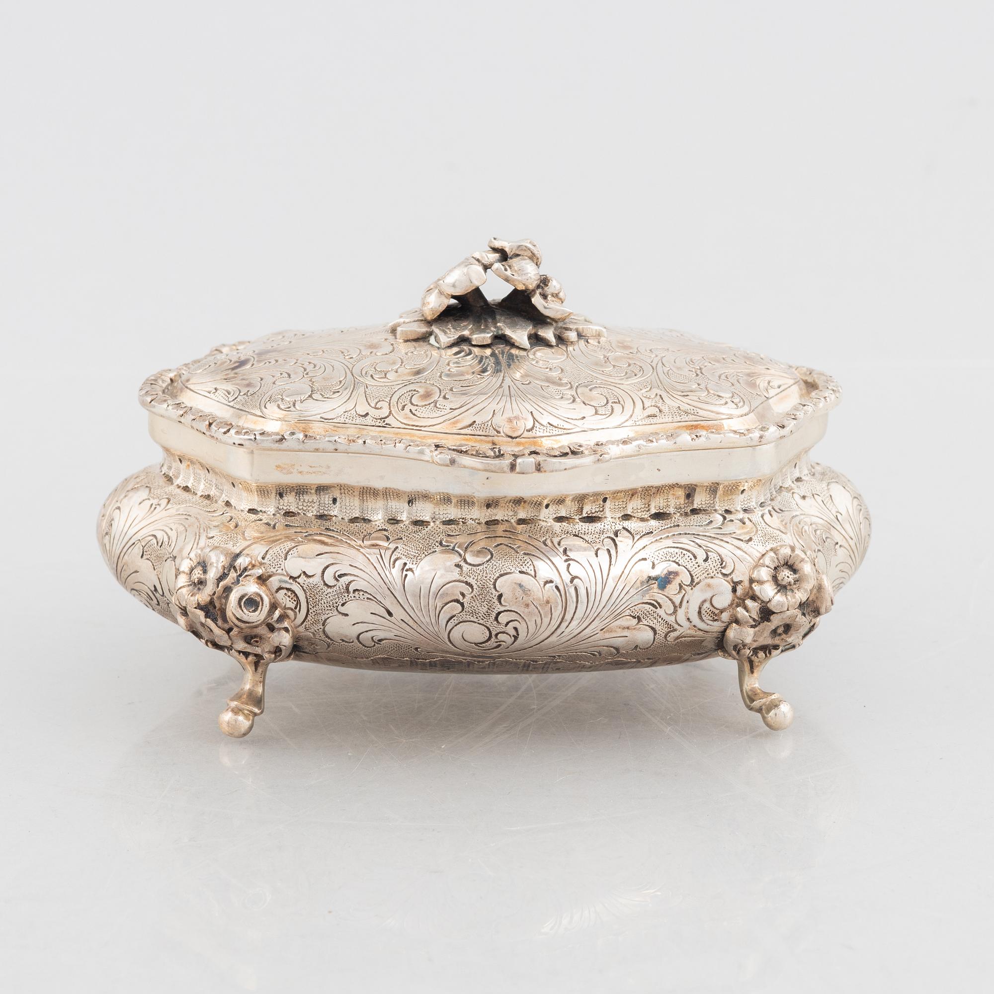 Sugar box, silver, Italy 1934-44, Swedish import mark.