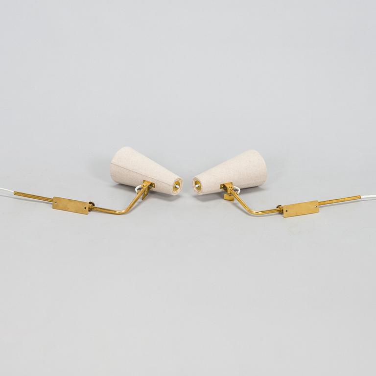 Paavo Tynell, a pair mid-20th century '9459' wall lights for Taito.