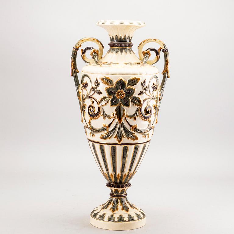 A Rörstrand majolica urn around 1900.