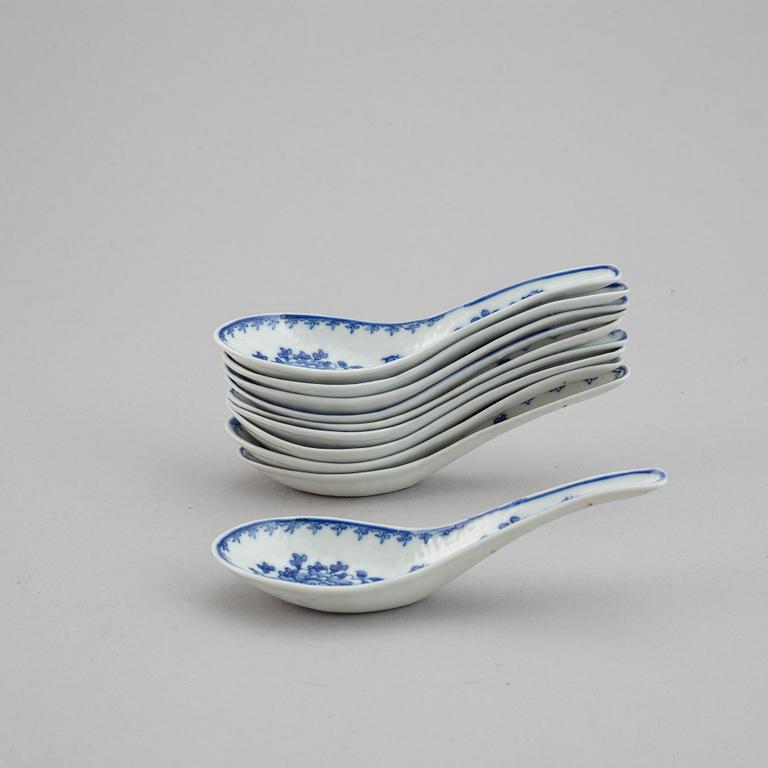 A set of 31 spoons, China, Republic and 20th Century.