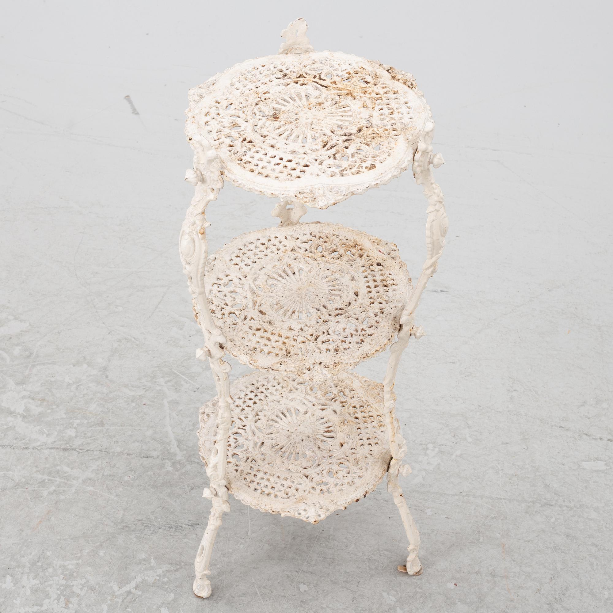 Etagere, early 20th century.