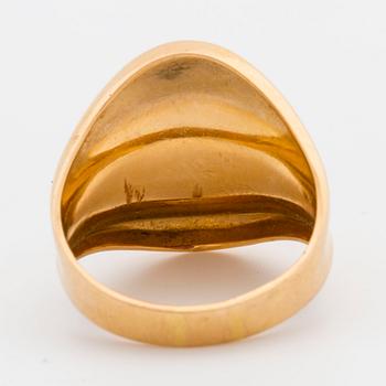 RING, 18K guld, ametist och månsten.