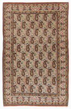 A Ghom rug, approx. 211 x 135 cm.