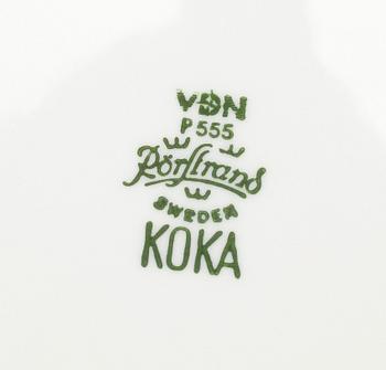 SERVISDELAR, 106 st, porslin, "Koka Blå", Hertha Bengtsson, Rörstrand, 1900-tal.