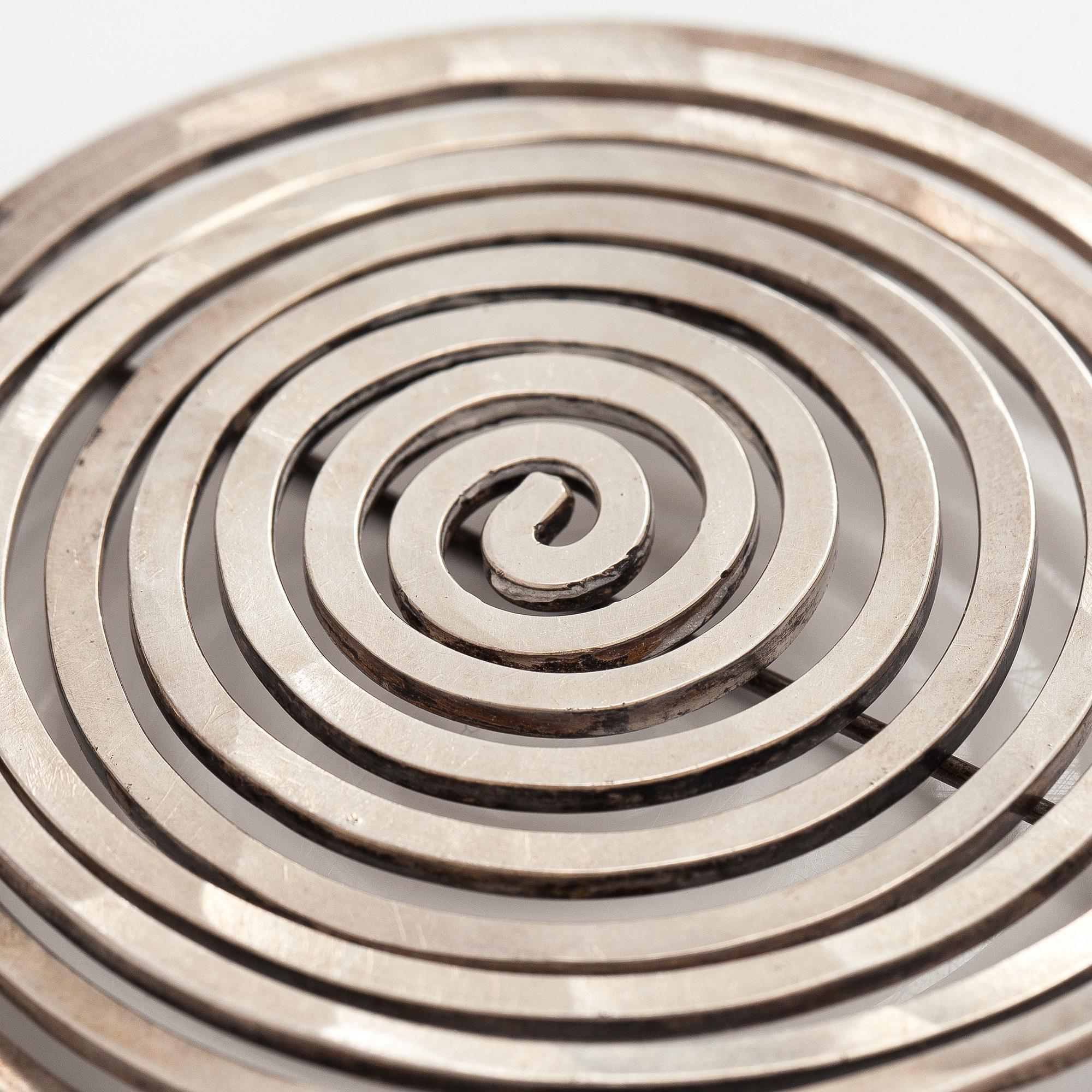 Alexander Calder, brosch, 1940-tal.