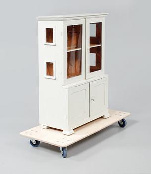 DOCKSKÅP, tidigt 1900-tal.