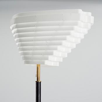 ALVAR AALTO, A FLOOR LAMP. Angel's Wing, model A 805. Stamped Valaistustyö. Early 1970s.