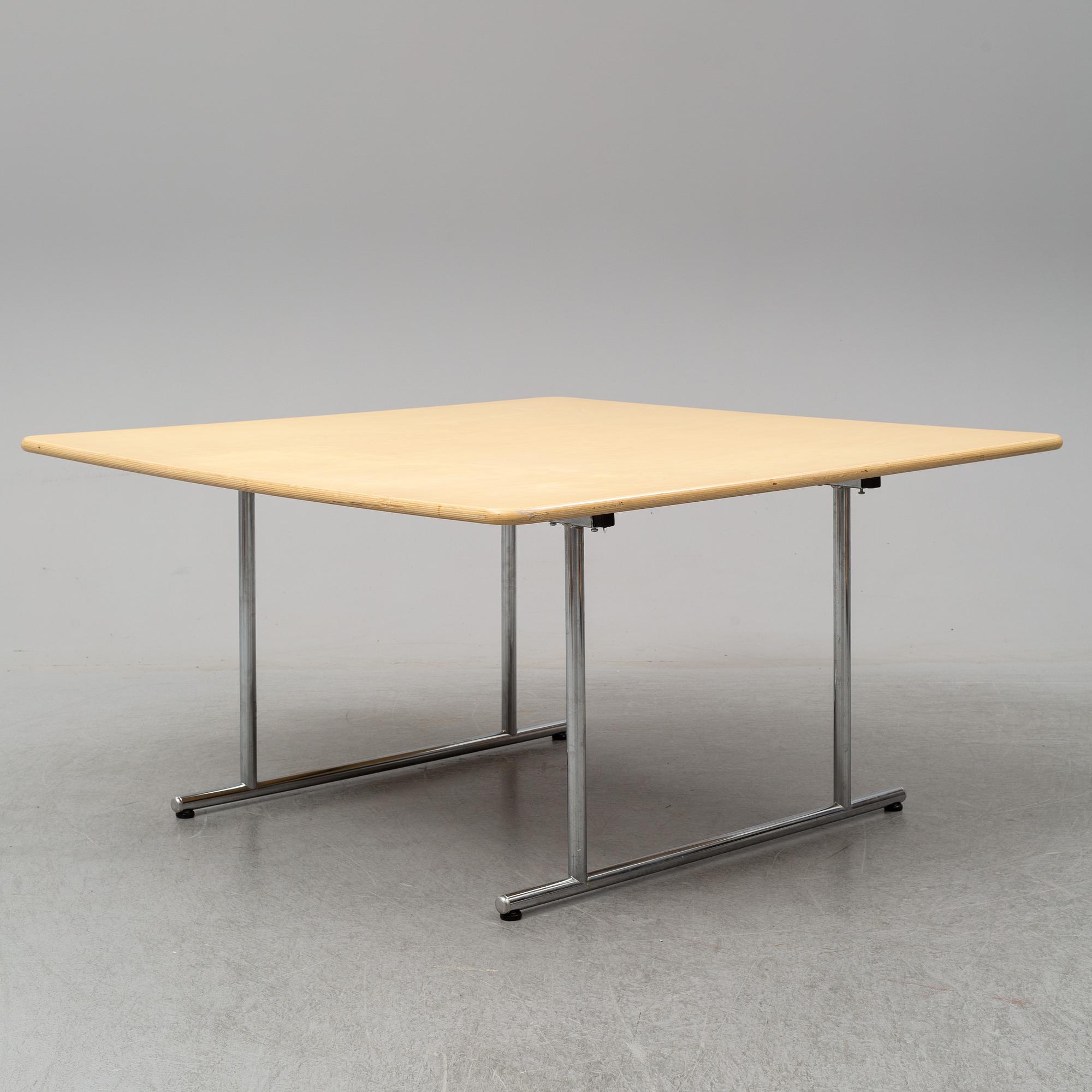 YRJÖ KUKKAPURO, bord, Avarte, Finland, 1980-tal.