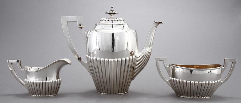 KAFFESERVIS, 3 delar, silver, empirstil, Stockholm, 1915. Vikt ca 1253 gr.