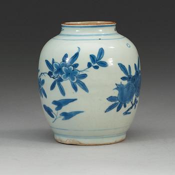 A blue and white Transitional vase, 17th Century.