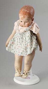 910. A German Käthe Kruse girl doll, 1920s/30s.