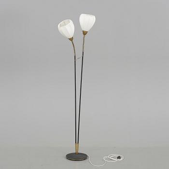 GOLVLAMPA, omkring 1900-talets mitt.