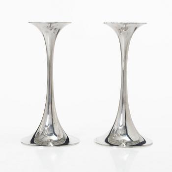 Tapio Wirkkala, Candlesticks, a pair, silver, Kultakeskus Oy, Hämeenlinna 1968-1969.